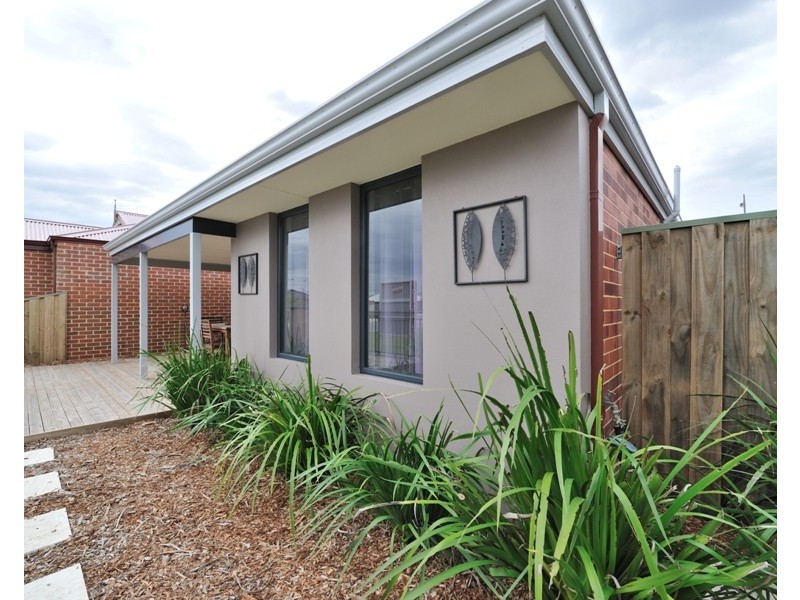 4 Topaz Lane, Wellard WA 6170