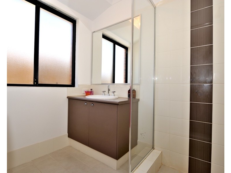 4 Topaz Lane, Wellard WA 6170