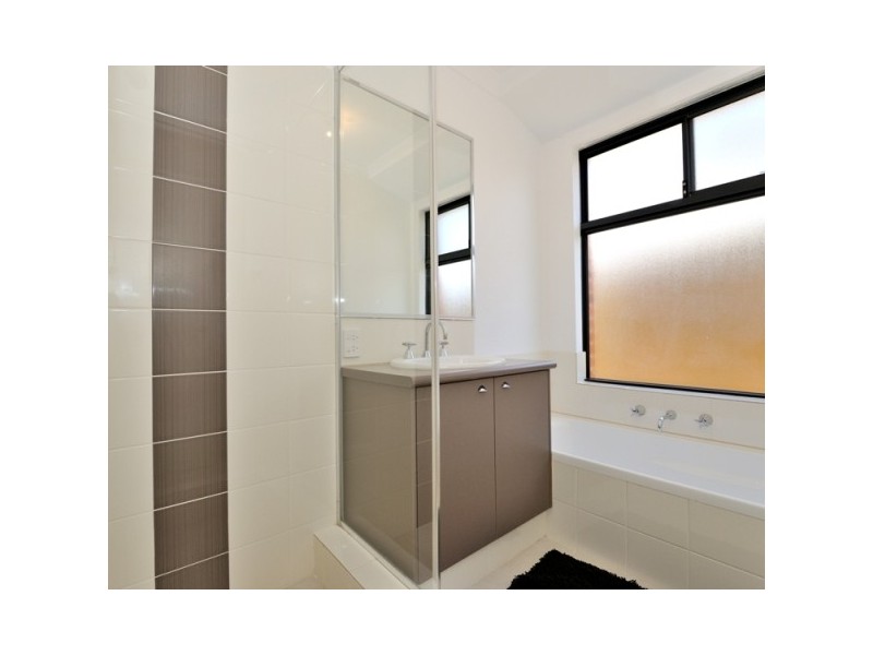 4 Topaz Lane, Wellard WA 6170