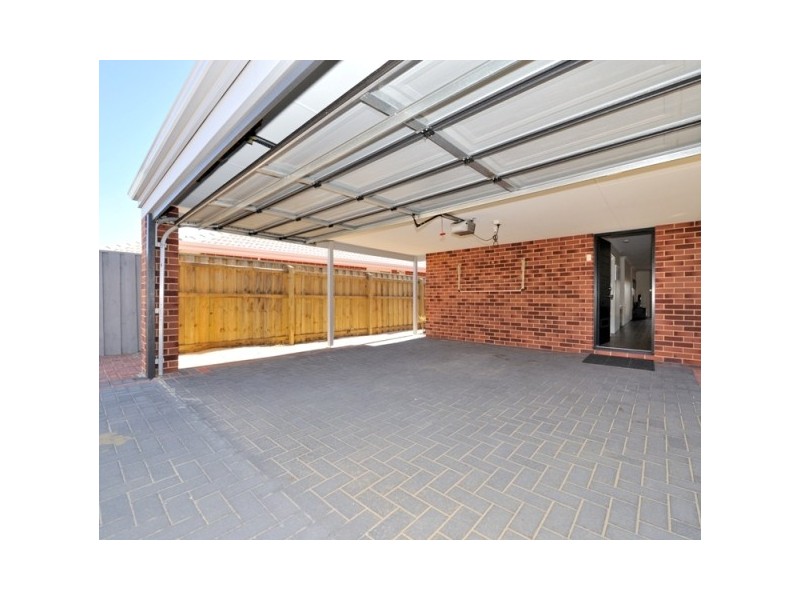 4 Topaz Lane, Wellard WA 6170