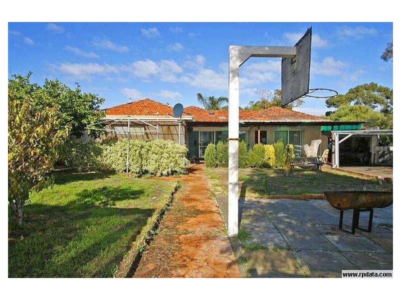 156 Forrest Road, Hamilton Hill WA 6163