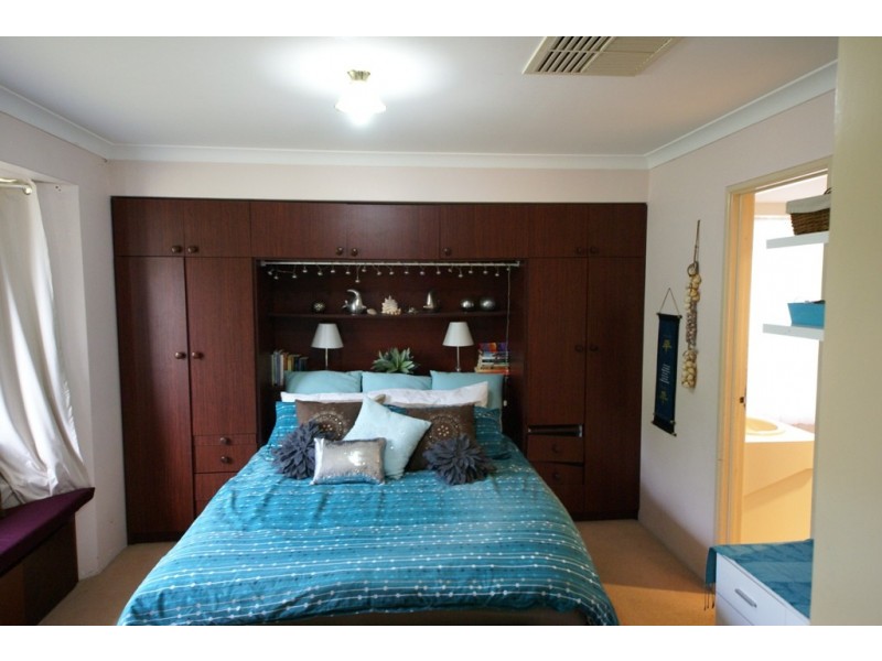 5 Taylor Close, Leda WA 6170