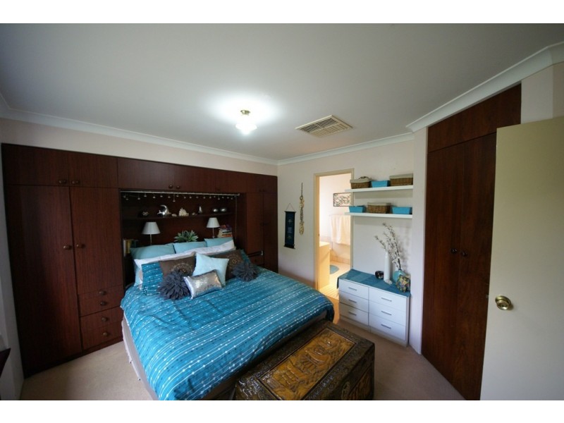 5 Taylor Close, Leda WA 6170