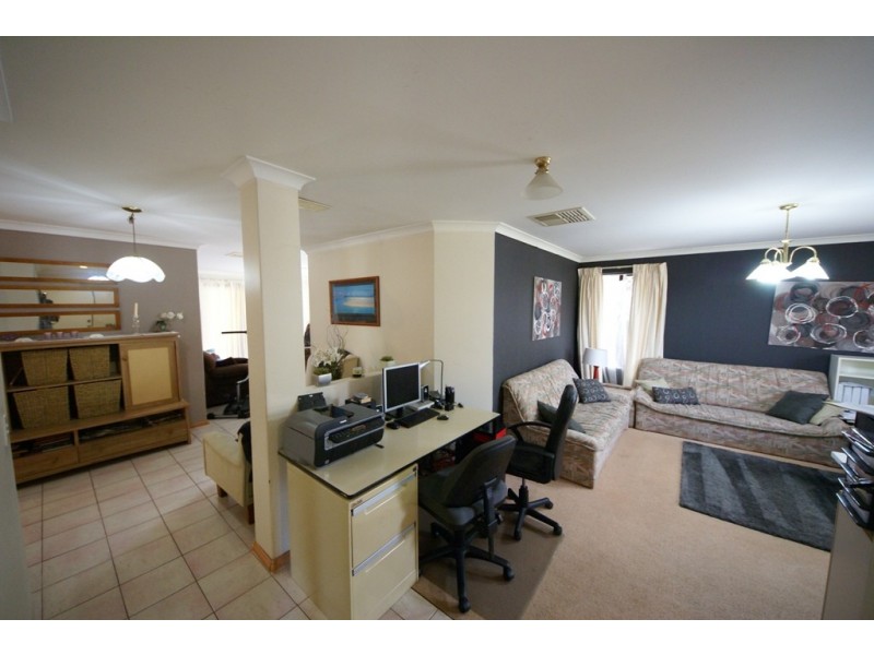 5 Taylor Close, Leda WA 6170