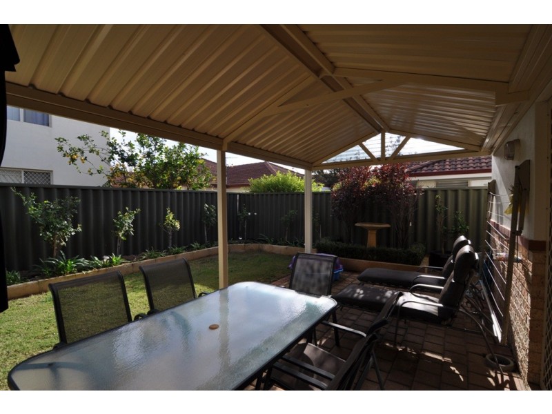 16 Gochean Avenue, Bentley WA 6102