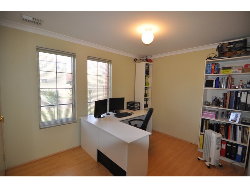 16 Gochean Avenue, Bentley WA 6102