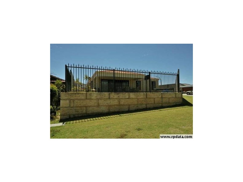 2 Berry Way, Bertram WA 6167