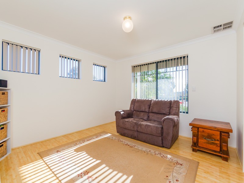 307 Lambeth Circle, Wellard WA 6170