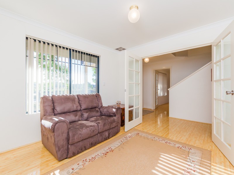 307 Lambeth Circle, Wellard WA 6170