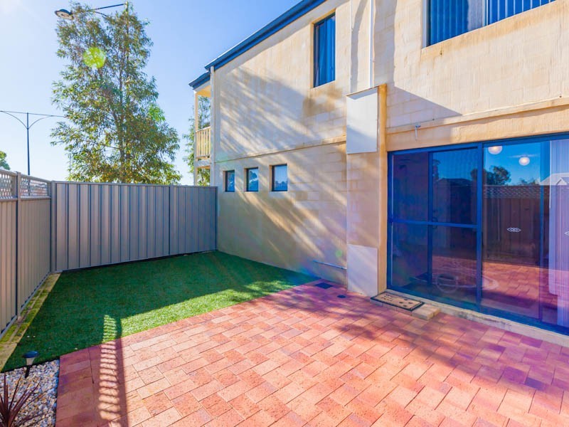 307 Lambeth Circle, Wellard WA 6170