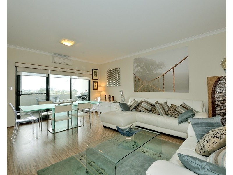 19/19 Junction Boulevard, Cockburn Central WA 6164