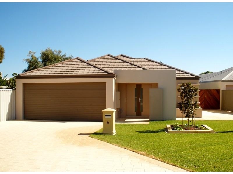 1 Crest Place, Safety Bay WA 6169