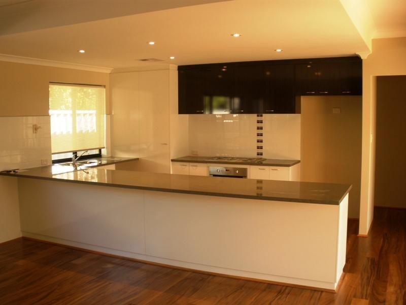 1 Crest Place, Safety Bay WA 6169