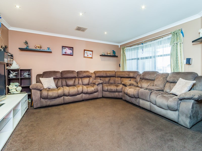 1 McKenzie Corner, Bertram WA 6167