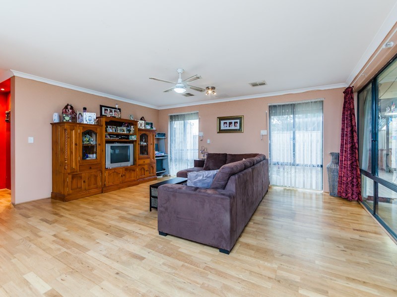 1 McKenzie Corner, Bertram WA 6167