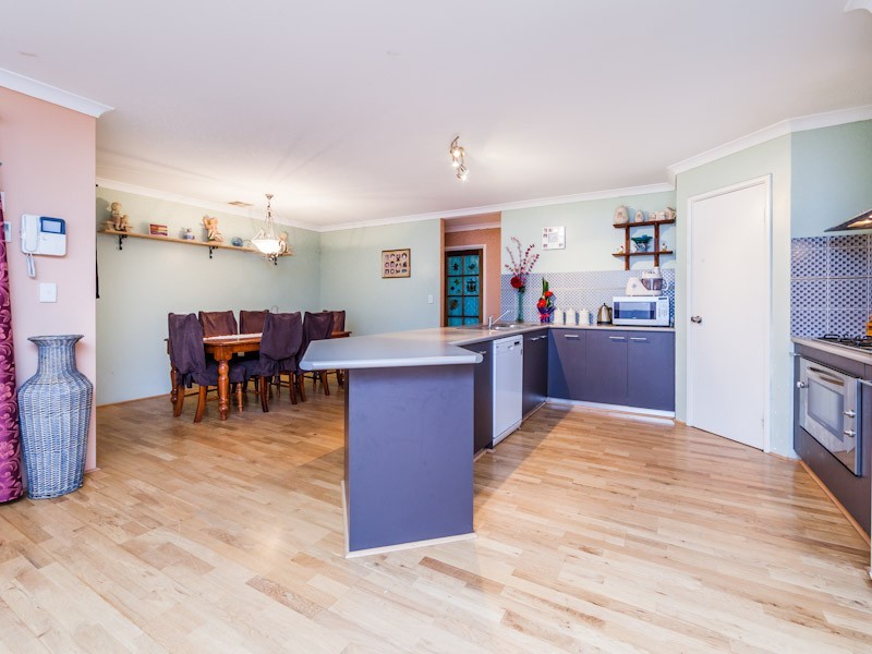 1 McKenzie Corner, Bertram WA 6167