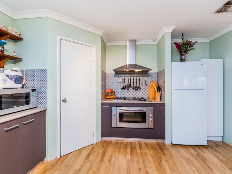 1 McKenzie Corner, Bertram WA 6167