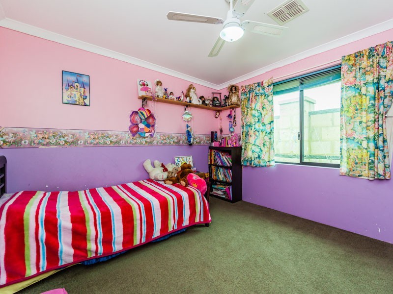 1 McKenzie Corner, Bertram WA 6167