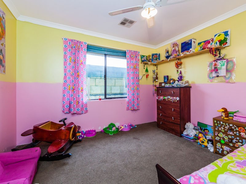 1 McKenzie Corner, Bertram WA 6167