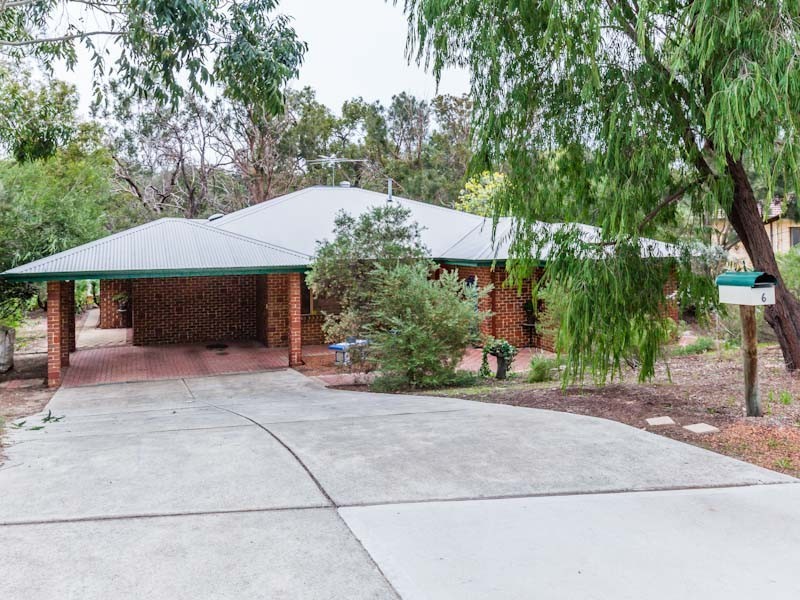 6 Coachman Court, Wellard WA 6170