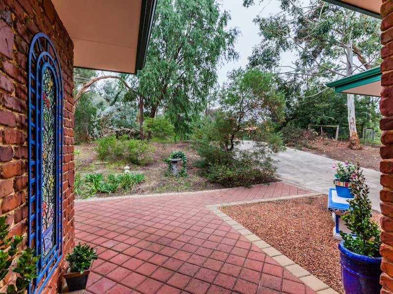 6 Coachman Court, Wellard WA 6170