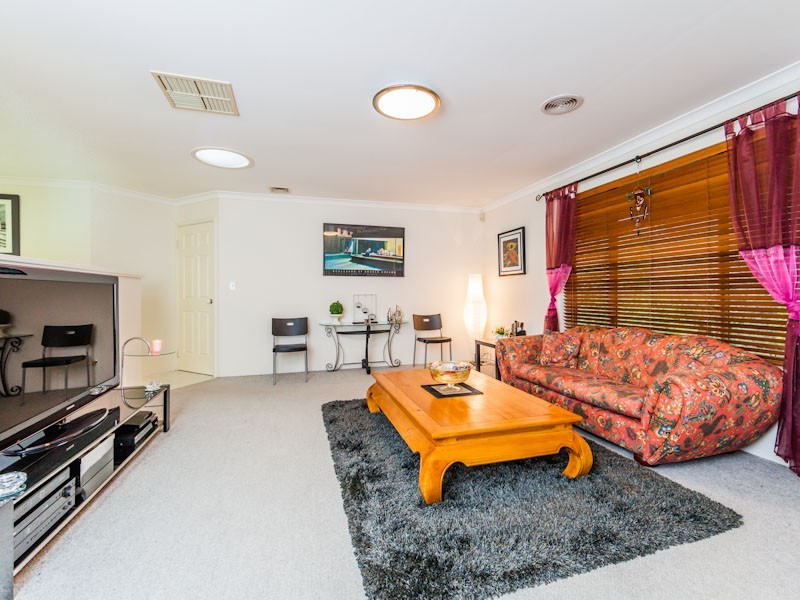 6 Coachman Court, Wellard WA 6170