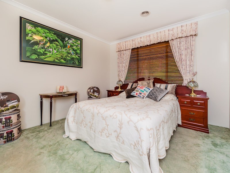 6 Coachman Court, Wellard WA 6170