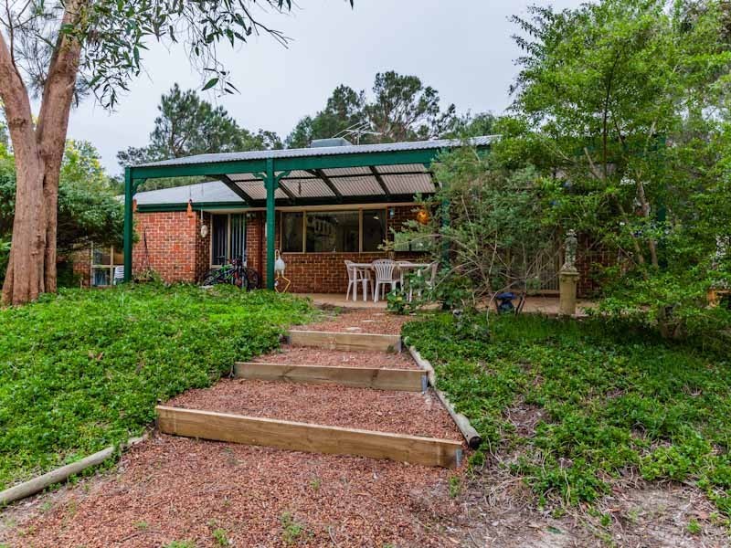 6 Coachman Court, Wellard WA 6170