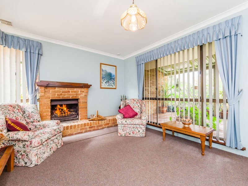 3 Coachman Court, Wellard WA 6170