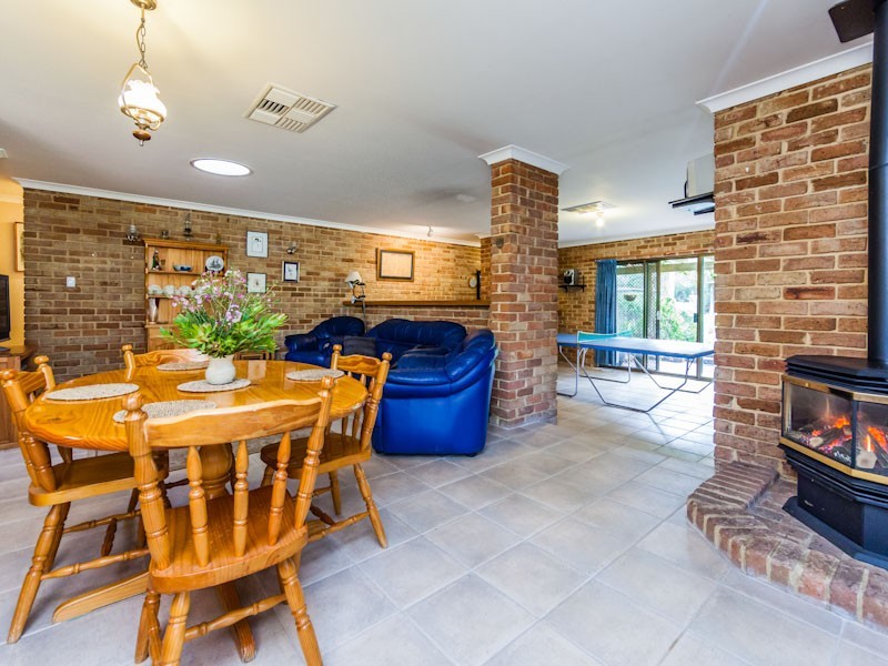 3 Coachman Court, Wellard WA 6170