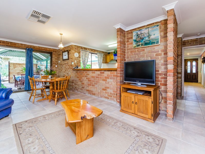 3 Coachman Court, Wellard WA 6170