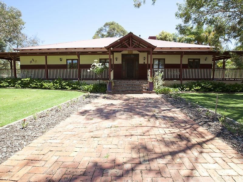 102 Banksia Road, Oldbury WA 6121