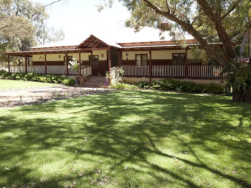 102 Banksia Road, Oldbury WA 6121