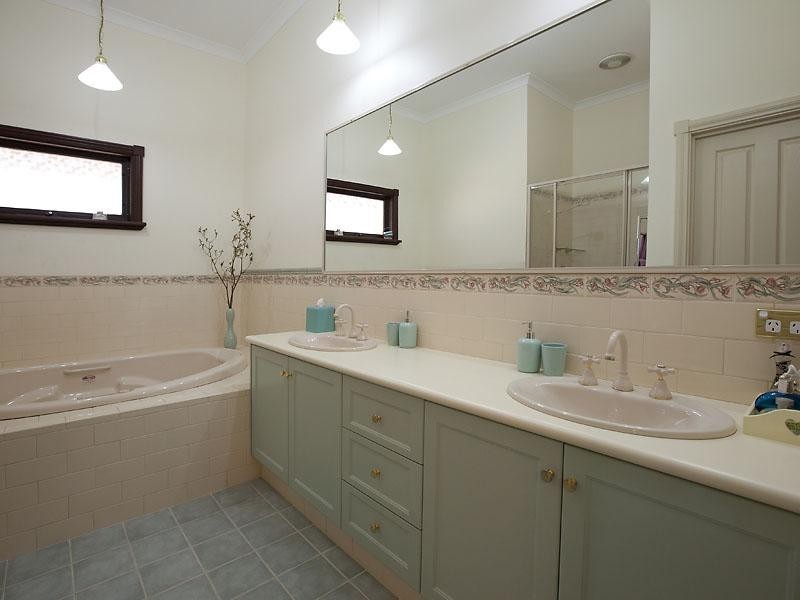 102 Banksia Road, Oldbury WA 6121