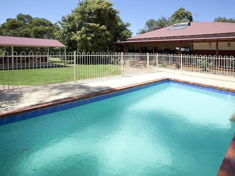 102 Banksia Road, Oldbury WA 6121