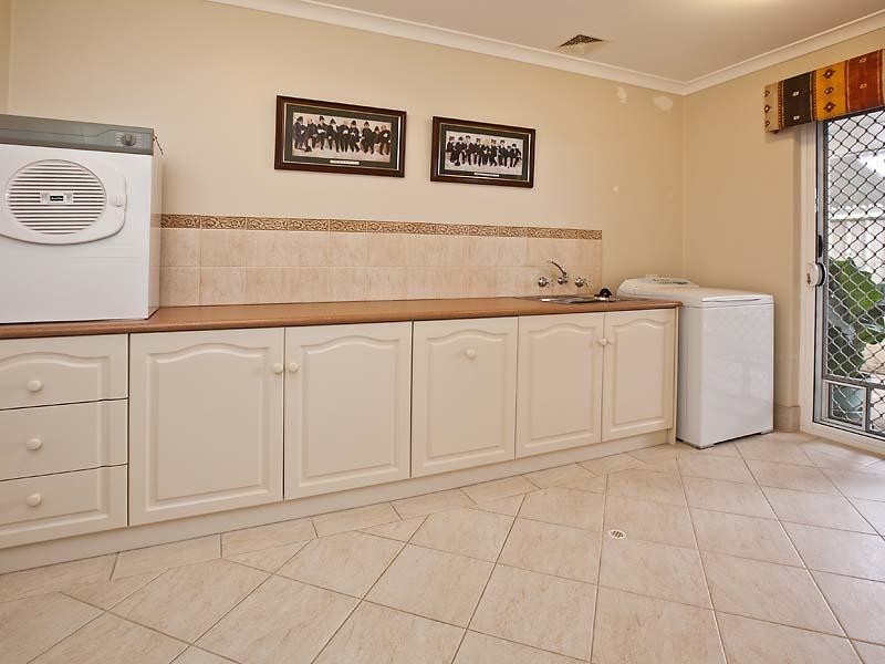 118 Fendam Street, Warnbro WA 6169