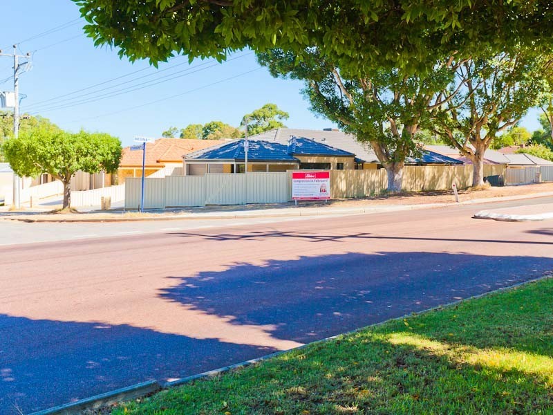 2/74 Medina Avenue, Medina WA 6167