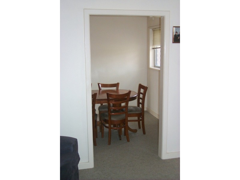 21/4 Canham Way, Orelia WA 6167