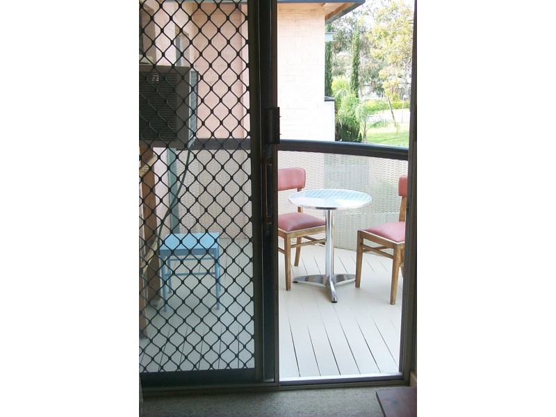 21/4 Canham Way, Orelia WA 6167