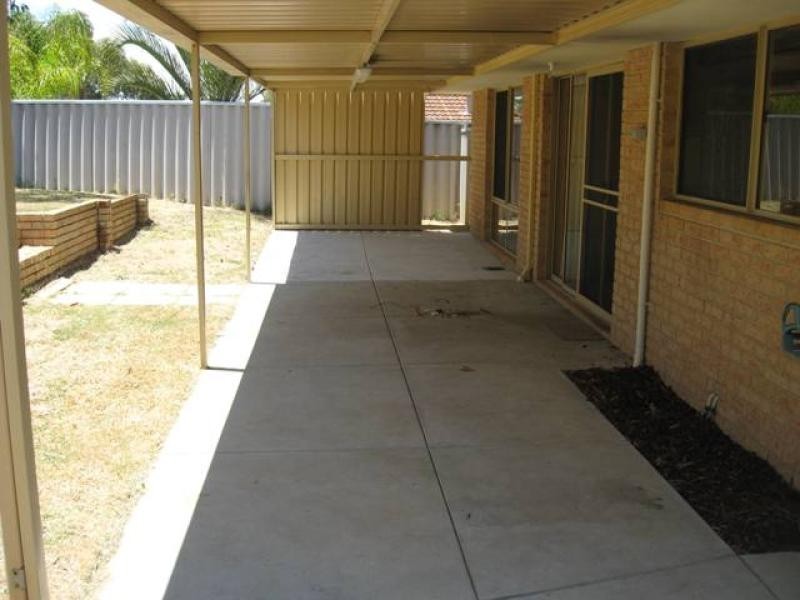 24 Shaw Mews, Leda WA 6170