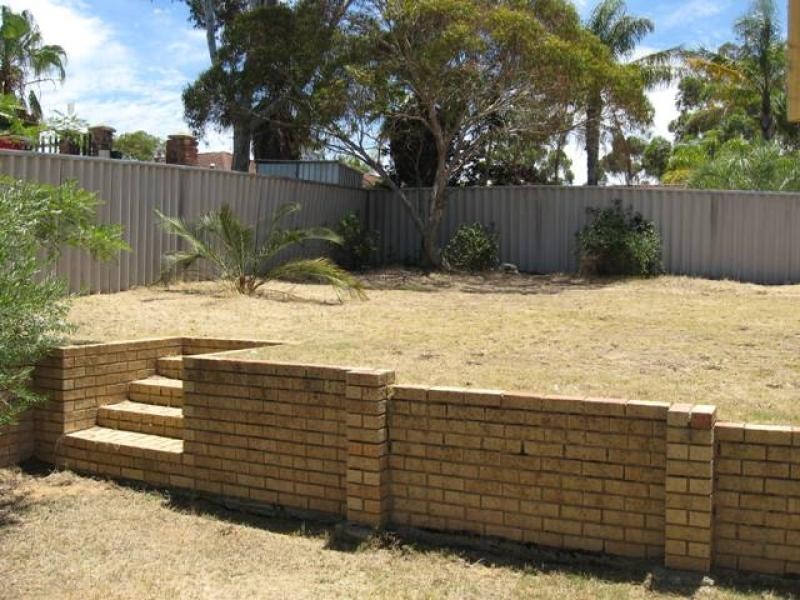 24 Shaw Mews, Leda WA 6170