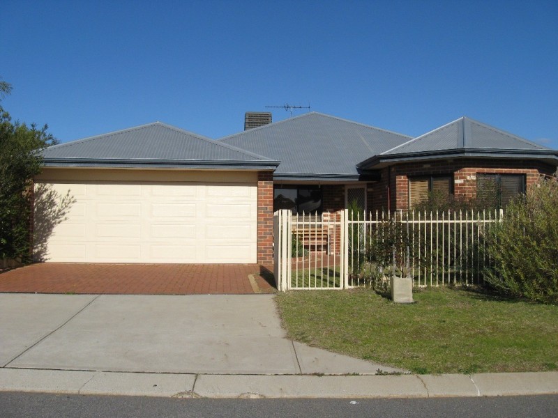 8 Weybridge Drive, Wellard WA 6170