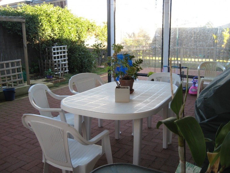 8 Weybridge Drive, Wellard WA 6170