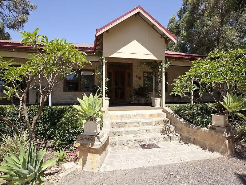 220 Duckpond Road, Wellard WA 6170