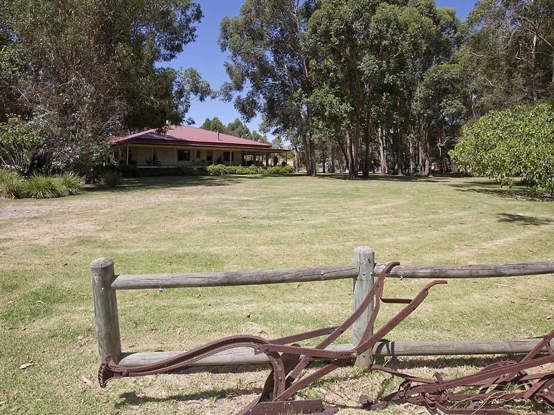 220 Duckpond Road, Wellard WA 6170