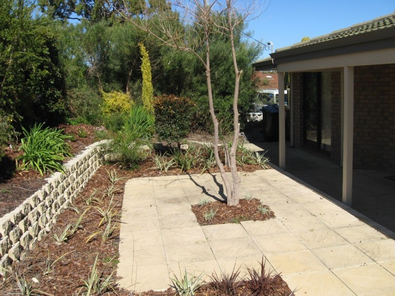 1 Loep Court, Parmelia WA 6167