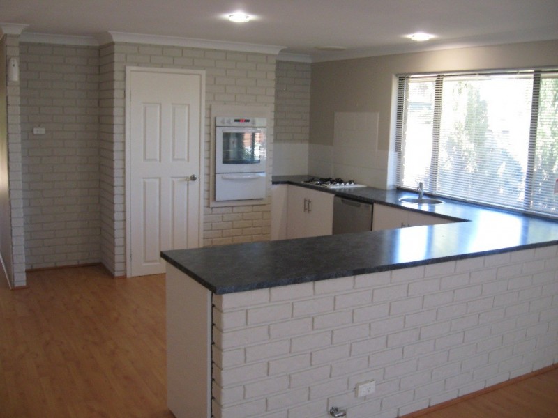 1 Loep Court, Parmelia WA 6167