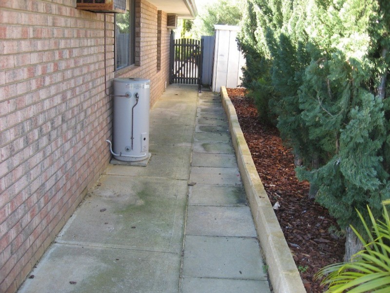 1 Loep Court, Parmelia WA 6167