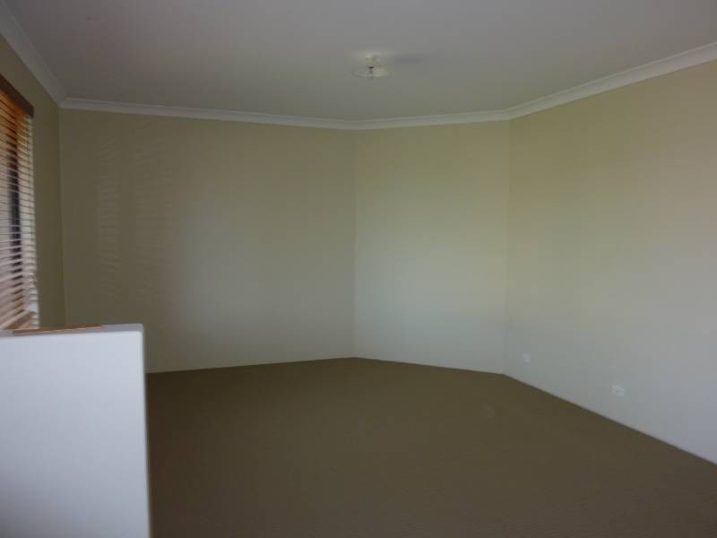 1 Whiteman Crescent, Bertram WA 6167