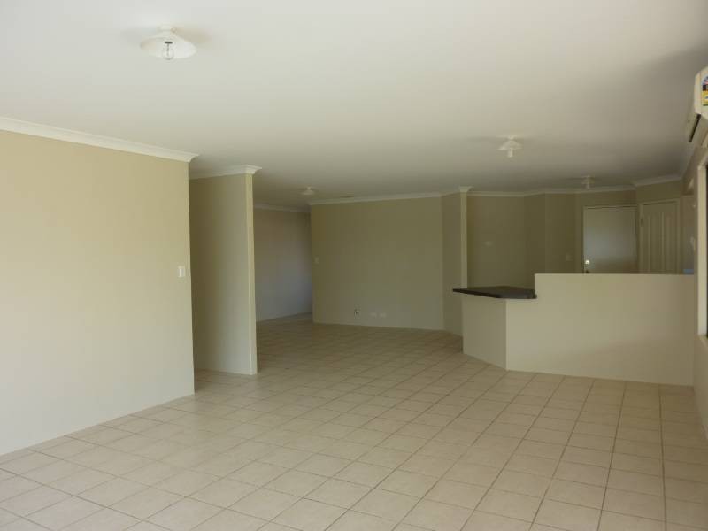 1 Whiteman Crescent, Bertram WA 6167